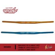 (043202) MANUBRIO ALUMINIO MTB DE 780MM DE LARGO, CENTRO DE 31.8MM, ÁNGULO 5°. VARIOS COLORES. 439GR AMOEBA